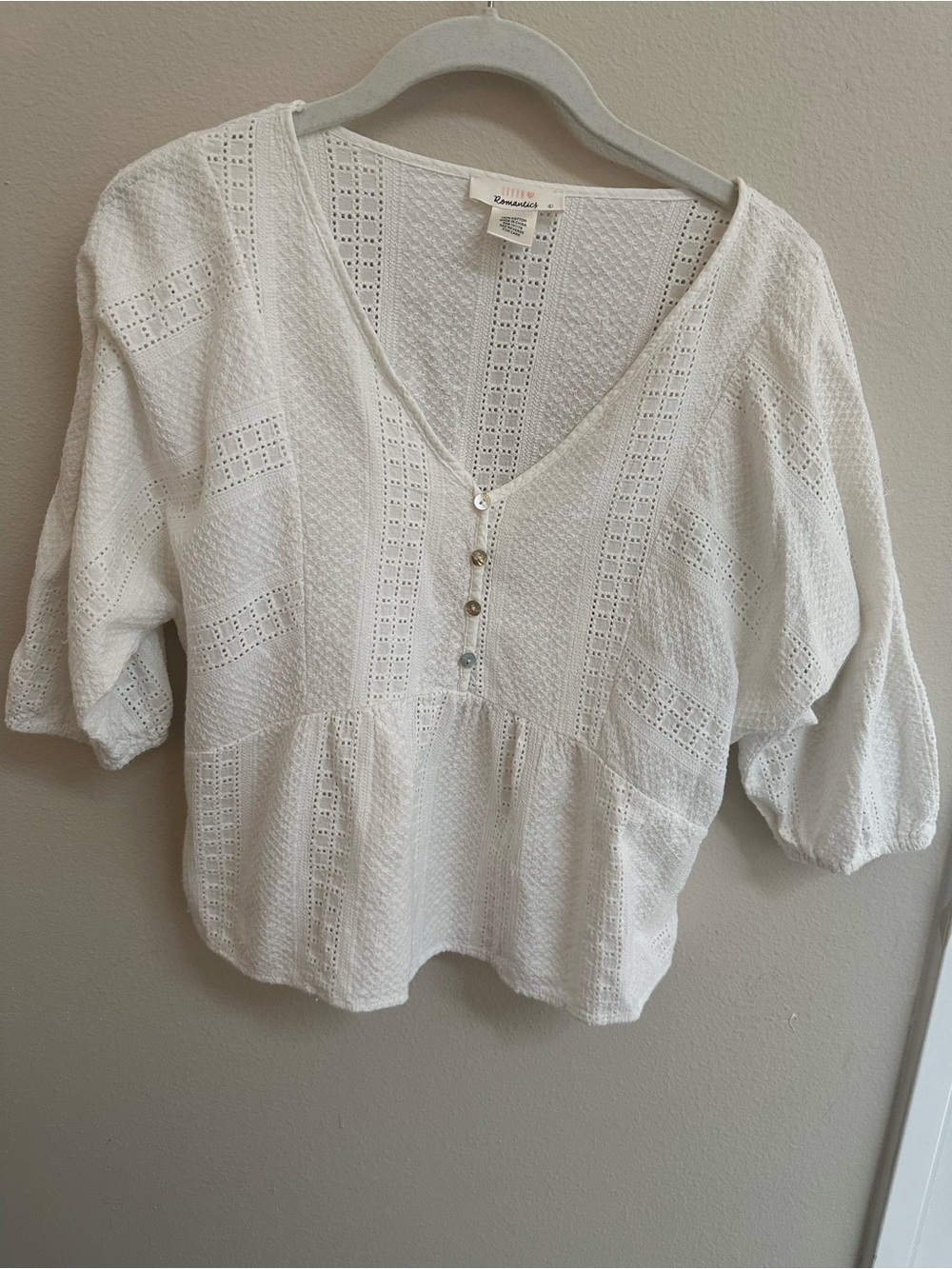 Urban Romantics White 100% Cotton Eyelet Button Front Blouse Womens L